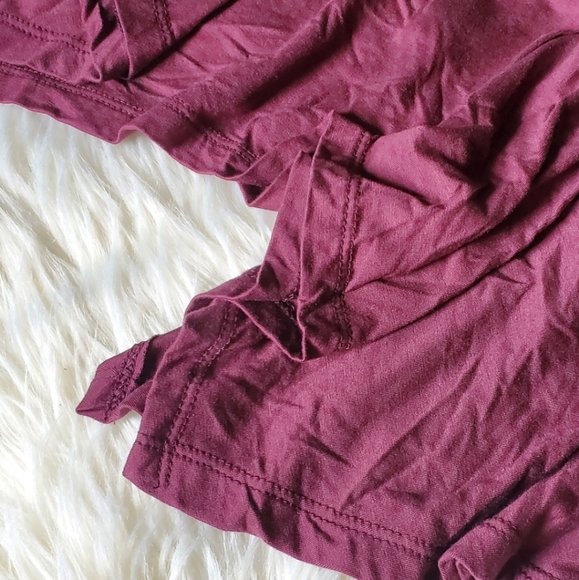 NWOT Cold Shoulder Top - Picture 6 of 6